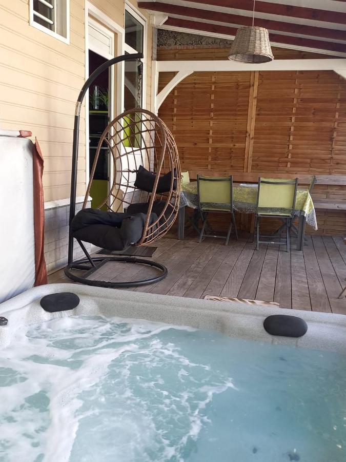 Une Pause S'Impose Au Vauclin Avec Votre Jacuzzi Privatif Pour 3 Nuits Minimum Ле Вауклин Екстериор снимка